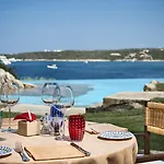 Pitrizza, Costa Smeralda فندق بورتو كيرفو