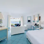 Pitrizza, Costa Smeralda فندق بورتو كيرفو