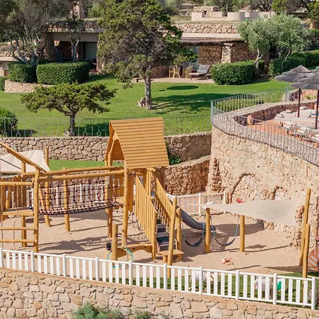 Pitrizza, Costa Smeralda فندق بورتو كيرفو
